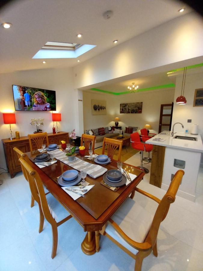 Luxury Holiday Home, Near Beach Southend-on-Sea Exterior foto